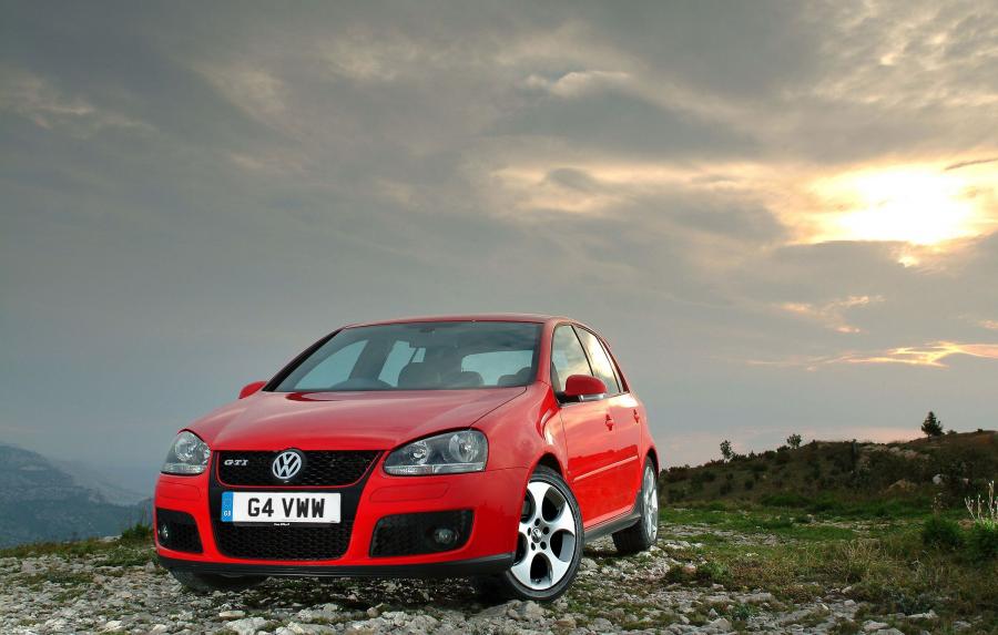 Volkswagen Golf GTi 2004 года  (фото 13 из 15)